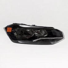 Laden Sie das Bild in den Galerie-Viewer, Frontscheinwerfer VW Polo 2G1941006 Rechts Scheinwerfer Headlight