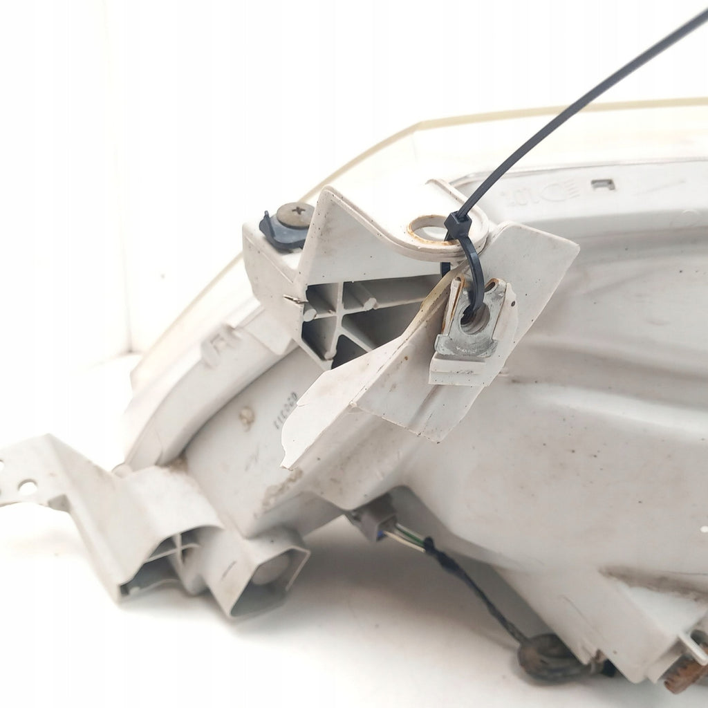 Frontscheinwerfer Toyota Hilux MAM43237 Rechts Scheinwerfer Headlight SCH6817335161zu