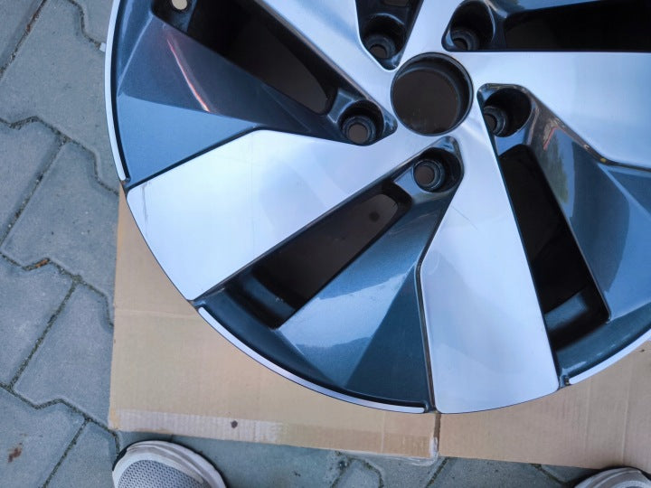 1x Alufelge 17 Zoll 7.5" 5x112 41ET Glanz 3J0601025B VW Passat Rim Wheel FEL5201623608mn
