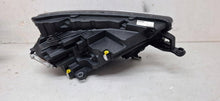 Laden Sie das Bild in den Galerie-Viewer, Frontscheinwerfer Skoda Kamiq 0021377709 658941015B Rechts Headlight SCH9251843286ai