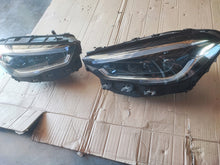 Laden Sie das Bild in den Galerie-Viewer, Frontscheinwerfer Mercedes-Benz W245 2479067001 Ein Satz Scheinwerfer Headlight SCH1456475363xv