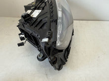 Laden Sie das Bild in den Galerie-Viewer, Frontscheinwerfer Mercedes-Benz W206 A2069068104 Links Scheinwerfer Headlight SCH7539382493zz