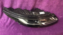 Laden Sie das Bild in den Galerie-Viewer, Frontscheinwerfer Land Rover Range Evoque L551 K8D2-13W029-BE LED Rechts SCH3715708073qf