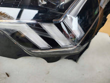 Laden Sie das Bild in den Galerie-Viewer, Frontscheinwerfer Audi Q3 83A941033 Links Scheinwerfer Headlight SCH9994750685mk