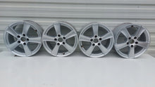 Laden Sie das Bild in den Galerie-Viewer, 4x Alufelge 16 Zoll 7.0" 5x112 35ET Glanz Silber Rim Wheel FEL9969647660hc