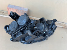 Load image into Gallery viewer, Frontscheinwerfer VW Passat B8 3G1941005 Links Scheinwerfer Headlight SCH6187203697bb