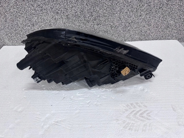 Frontscheinwerfer VW Caddy 2K1941032B Rechts Scheinwerfer Headlight SCH8204435839gu
