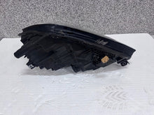 Laden Sie das Bild in den Galerie-Viewer, Frontscheinwerfer VW Caddy 2K1941032B Rechts Scheinwerfer Headlight SCH8204435839gu