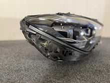 Laden Sie das Bild in den Galerie-Viewer, Frontscheinwerfer Mercedes-Benz Cla A1189062601 Rechts Scheinwerfer Headlight SCH4544989691hr