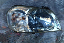 Load image into Gallery viewer, Frontscheinwerfer Mazda Tribute Ein Stück (Rechts oder Links) Headlight