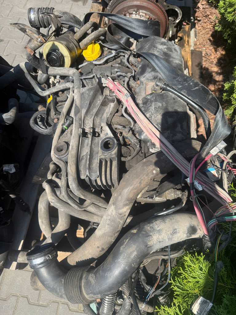 Motor Renault Trafic Master 2.5 DCI Diesel Engine Unkomplett