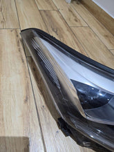 Laden Sie das Bild in den Galerie-Viewer, Frontscheinwerfer Toyota C-Hr 81110P4F7000 Vorderseite Scheinwerfer Headlight SCH7693538087rd