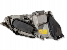Laden Sie das Bild in den Galerie-Viewer, Frontscheinwerfer Mercedes-Benz W220 0301153671 A2208200961 Links Headlight SCH7896630123xe