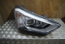 Laden Sie das Bild in den Galerie-Viewer, Frontscheinwerfer Hyundai 92102-2W206 LED Rechts Scheinwerfer Headlight