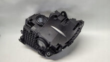 Laden Sie das Bild in den Galerie-Viewer, Frontscheinwerfer Mercedes-Benz W206 A2069061203 LED Rechts Headlight SCH8937726921fy