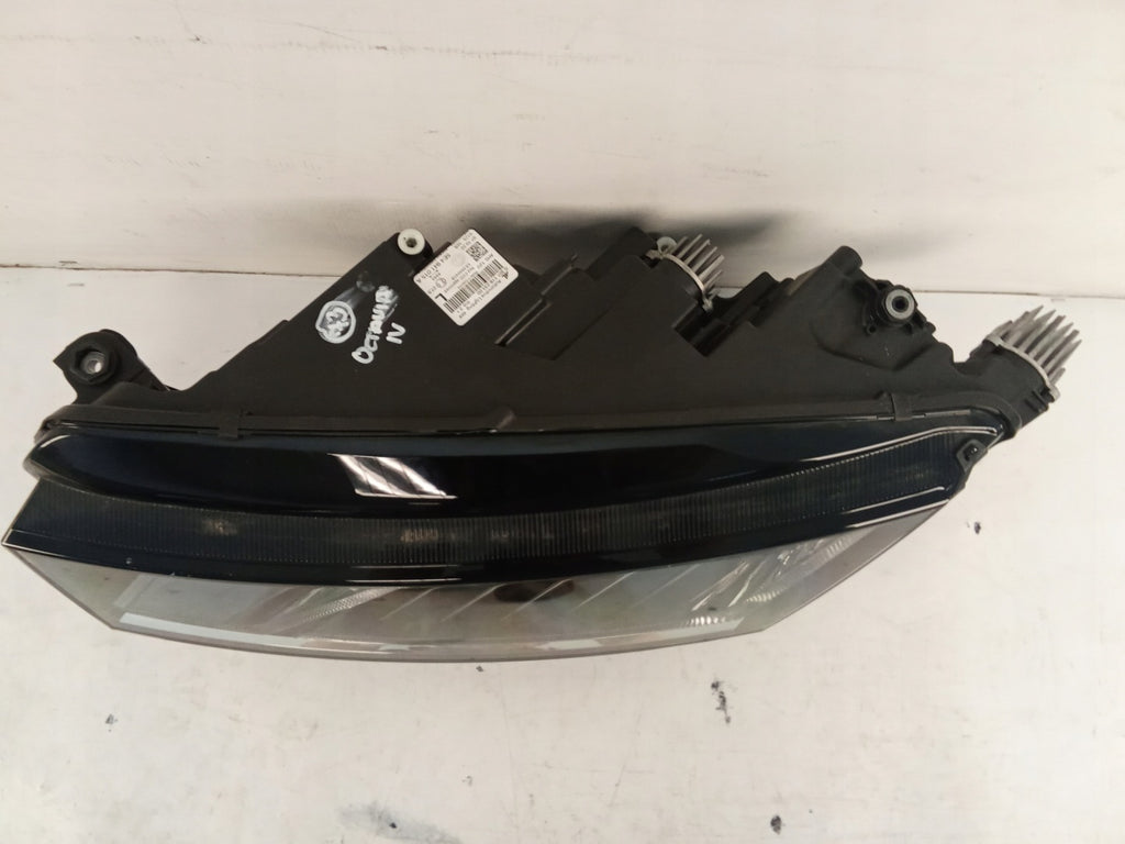 Frontscheinwerfer Skoda Octavia IV 5E4941015A Links Scheinwerfer Headlight SCH1810434496qb