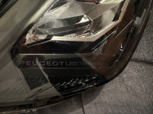 Load image into Gallery viewer, Frontscheinwerfer Peugeot 2008 208 II 9833036180 90200108 Rechts Headlight