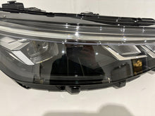 Load image into Gallery viewer, Frontscheinwerfer VW Passat 3J1941006 LED Rechts Scheinwerfer Headlight SCH2643777260gm