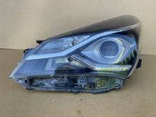 Load image into Gallery viewer, Frontscheinwerfer Toyota Yaris Links Scheinwerfer Headlight