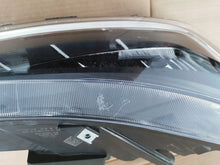 Laden Sie das Bild in den Galerie-Viewer, Frontscheinwerfer Ford Focus NX7B-13E014-CF Rechts Scheinwerfer Headlight SCH8224777636us