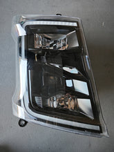 Laden Sie das Bild in den Galerie-Viewer, Frontscheinwerfer Ford LC4613E014 Rechts Scheinwerfer Headlight SCH9590740350qy