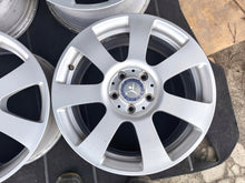 Laden Sie das Bild in den Galerie-Viewer, 4x Alufelge 17 Zoll 7.5" 5x112 47 5ET A2044013502 Mercedes-Benz W124 W203 W177 FEL5017502736uf