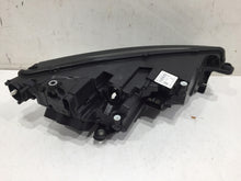 Laden Sie das Bild in den Galerie-Viewer, Frontscheinwerfer Skoda Octavia IV 5E4941015B Full LED Links Headlight SCH7358331132cx