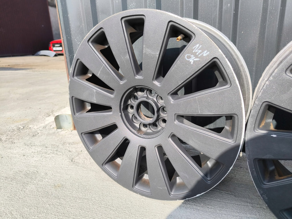 4x Alufelge 18 Zoll 8.0" 5x112 45ET Glanz Silber Audi A4 A3 Rim Wheel