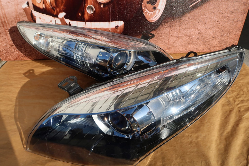 Frontscheinwerfer Renault Megane III 260605147R LED Rechts Headlight