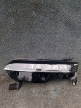 Laden Sie das Bild in den Galerie-Viewer, Frontscheinwerfer Renault Megane E-Tech 260104574R LED Links Headlight SCH5601788650rb