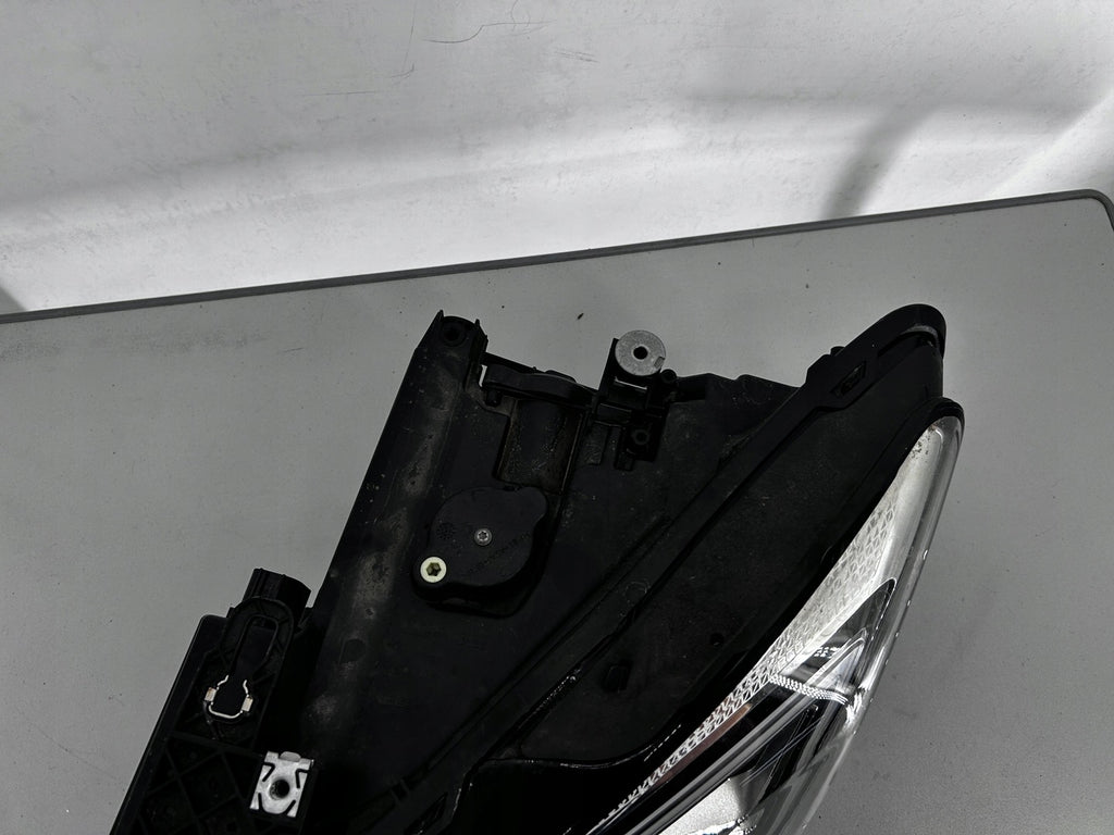 Frontscheinwerfer Seat Leon 5FB941007J LED Ein Stück (Rechts oder Links)