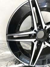 Laden Sie das Bild in den Galerie-Viewer, 1x Alufelge 18 Zoll 7.5&quot; 5x112 Glanz A2064011700 Mercedes-Benz W206 Rim Wheel