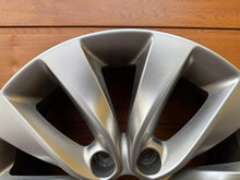 Load image into Gallery viewer, 1x Alufelge 17 Zoll 7.5&quot; 5x114.3 52 5ET 52910-D4250 Kia Optima Rim Wheel