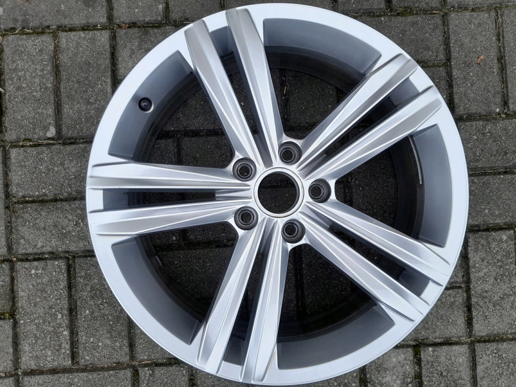1x Alufelge 18 Zoll 7.0" 5x112 43ET Glanz Silber 5NA601025M VW Tiguan Rim Wheel FEL4406792607hs