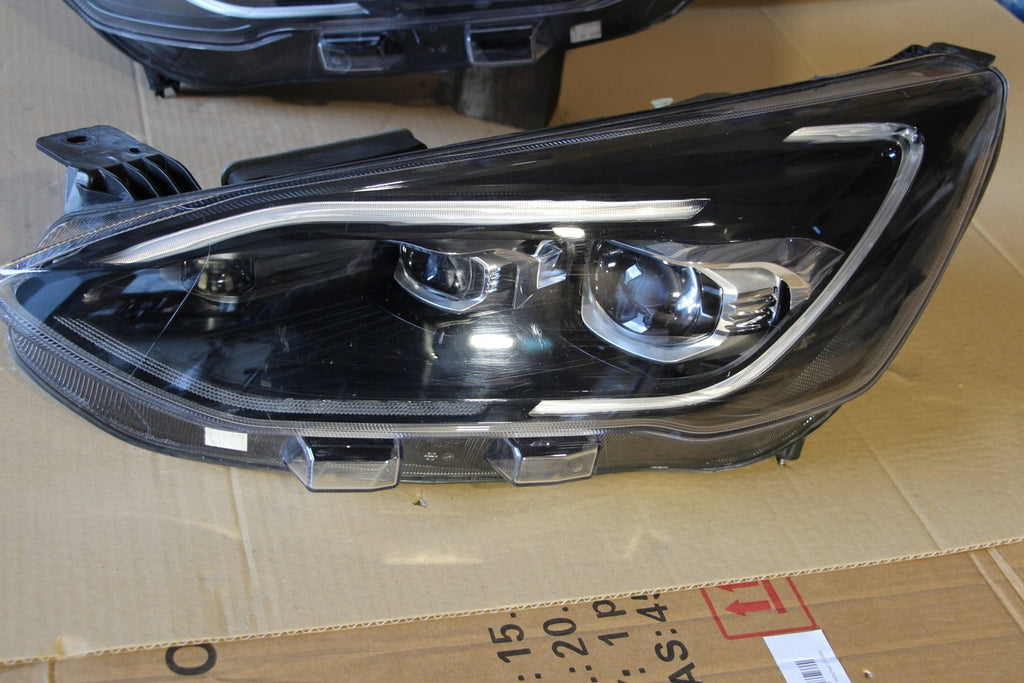 Frontscheinwerfer Ford Focus JX7B-13E017-AH LED Ein Stück (Rechts oder Links)