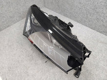 Laden Sie das Bild in den Galerie-Viewer, Frontscheinwerfer Skoda Enyaq IV 5LB941018 Rechts Scheinwerfer Headlight SCH1162426621um