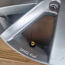 Load image into Gallery viewer, 1x Alufelge 16 Zoll 6.5" 5x112 46ET Glanz Silber 5H0071496 VW Golf Viii FEL8541881065sa