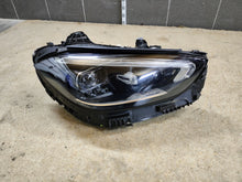 Laden Sie das Bild in den Galerie-Viewer, Frontscheinwerfer Mercedes-Benz W206 A2069068003 LED Rechts Headlight SCH6870732959zu