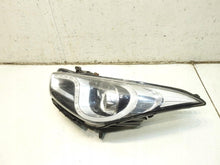 Load image into Gallery viewer, Frontscheinwerfer Hyundai I I40 921013Z100 Xenon Links Scheinwerfer Headlight