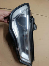 Load image into Gallery viewer, Frontscheinwerfer Audi A3 8V0941032 Bi-Xenon Rechts Scheinwerfer Headlight