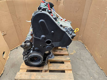 Load image into Gallery viewer, Motor Audi Seat Skoda VW CRBC 2.0 TDI 150PS 110kW 106TKm 2014 Diesel Unkomplett