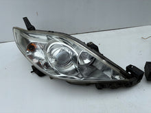 Laden Sie das Bild in den Galerie-Viewer, Frontscheinwerfer Mazda 5 I Xenon Ein Satz Scheinwerfer Headlight SCH5708621963gz