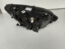 Laden Sie das Bild in den Galerie-Viewer, Frontscheinwerfer Mercedes-Benz W177 A1779063805 LED Rechts Headlight SCH7264346139tc