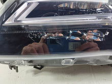 Load image into Gallery viewer, Frontscheinwerfer Seat Ateca 576941007B 90177433 FULL LED Links Headlight