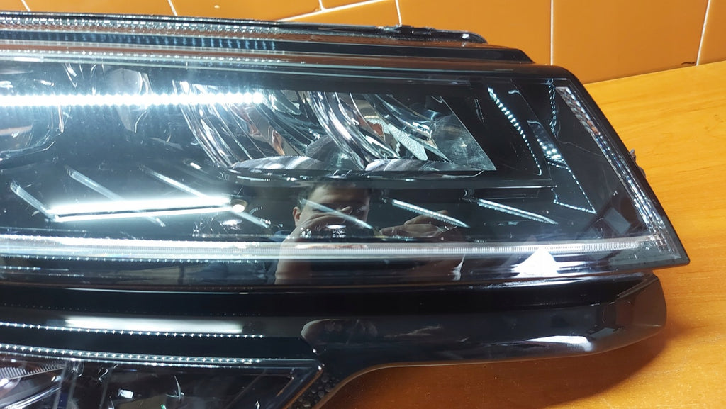 Frontscheinwerfer Skoda Karoq 57B941016D Rechts Scheinwerfer Headlight SCH4858140043op