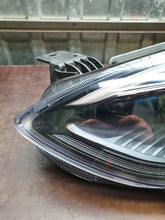 Laden Sie das Bild in den Galerie-Viewer, Frontscheinwerfer Ford Focus JX7B-13E017-AJ FULL LED Links Headlight