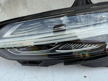 Laden Sie das Bild in den Galerie-Viewer, Frontscheinwerfer Volvo V60 II Full LED Links Scheinwerfer Headlight SCH1667684493qy