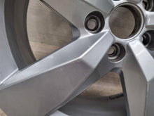 Load image into Gallery viewer, 1x Alufelge 17 Zoll 6.5" 5x100 39ET Glanz Silber 2GM601025A VW T-Cross Rim Wheel FEL1770833189li
