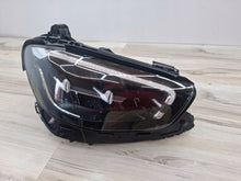 Laden Sie das Bild in den Galerie-Viewer, Frontscheinwerfer Mercedes-Benz W213 A2139067609 Q01ZGS001KOD 85122000 Rechts SCH6428835116kf