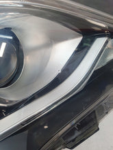 Load image into Gallery viewer, Frontscheinwerfer Toyota Yaris LED Rechts Scheinwerfer Headlight